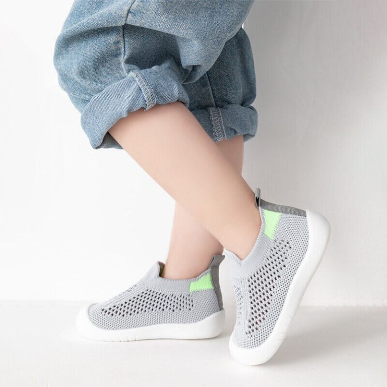 The Benefits of Flexible Sock Shoes for Babies and Toddlers